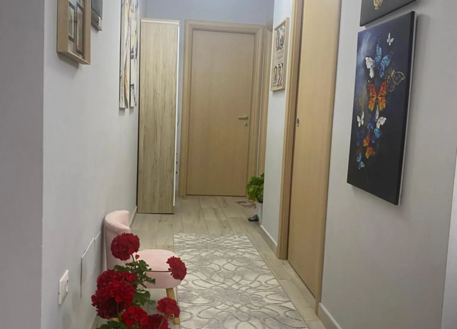 Grei Apartament Durres 0*,